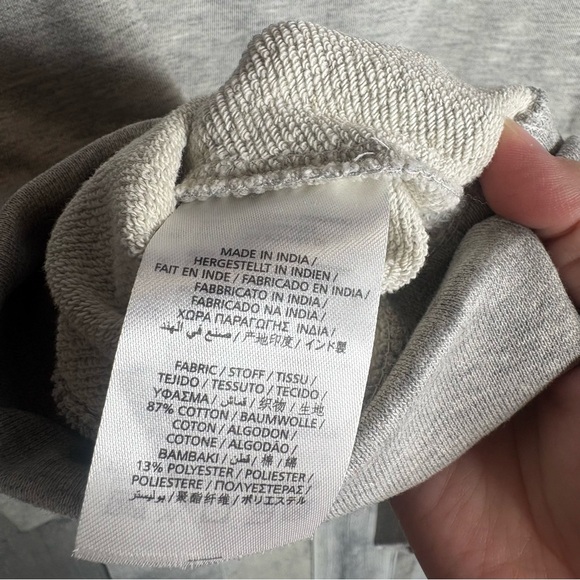 GANT sweatshirt NWT Men's Light Gray Crewneck Sweater size xl New Haven graphic - Picture 4 of 4